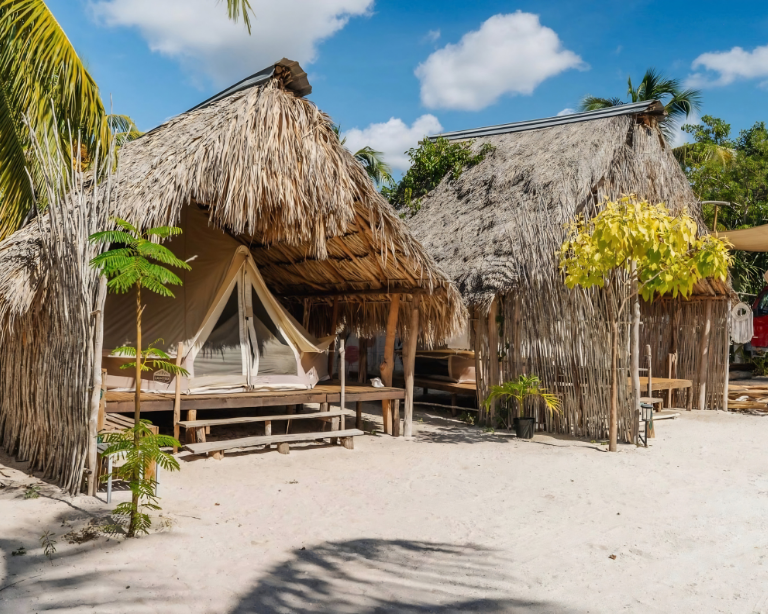 ¿Qué es el Glamping y por qué probarlo en Celestún, Yucatán?